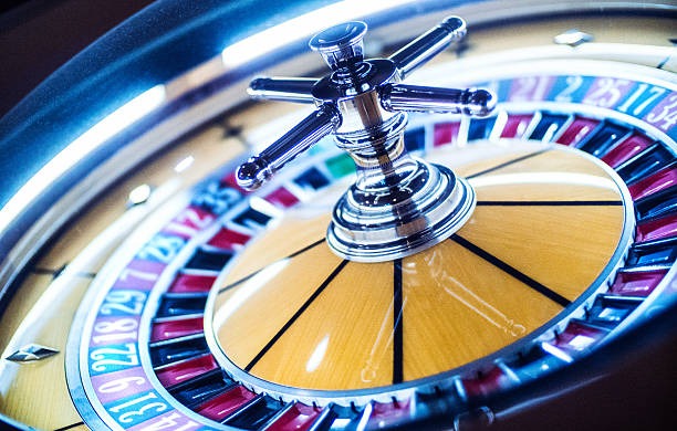 Studio Allbet dengan dealer profesional dan kamera multi-sudut